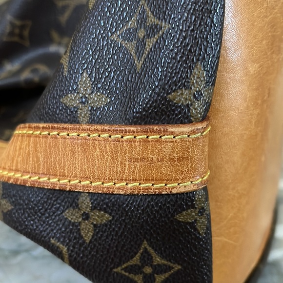 Louis Vuitton bag - Picture 12 of 15